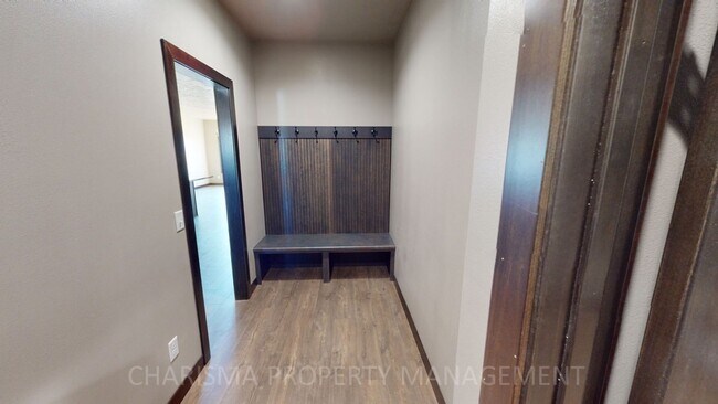 Photo - WALK IN AND AMENITY FILLED THREE BEDROOM TOWNHOME! Unidad 4528 Graceland Dupluex