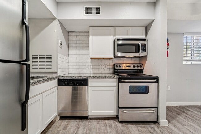 Photo - 2807 Beauchamp St Unit 14