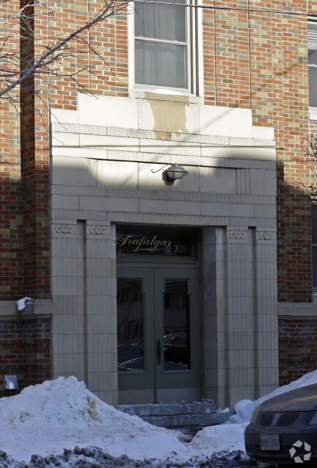 Photo - 335 Metcalfe