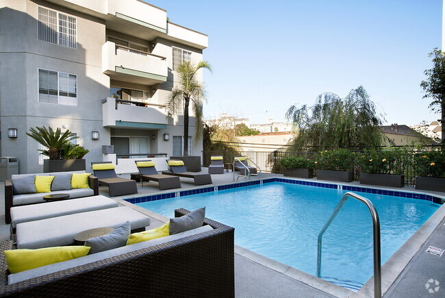 Building Photo - Tiffany Court Rental