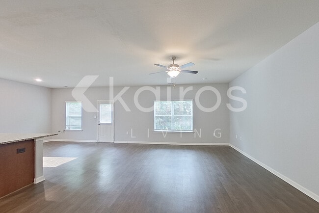 Photo - 1044 Pilgrim Ln