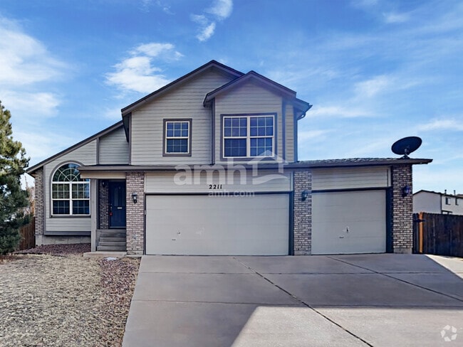 Building Photo - 2211 Pinyon Jay Dr Rental