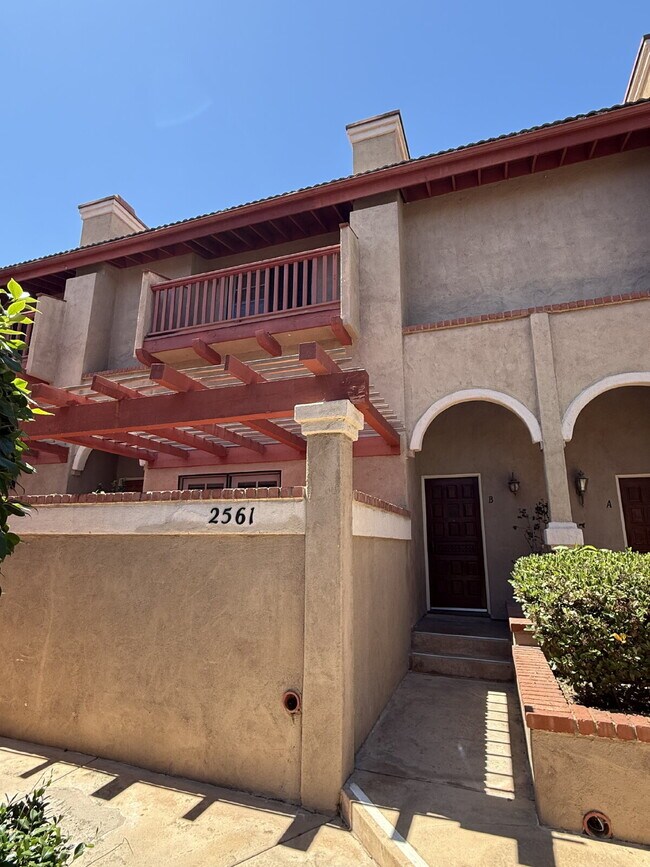 Building Photo - Spacious Carlsbad Townhouse: Spacious 2-Be... Unit B