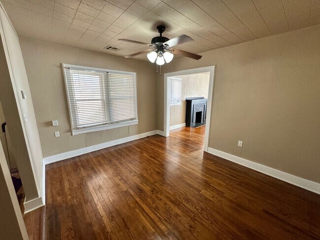 Photo - Updated 2 bed 1 bath duplex in N OKC