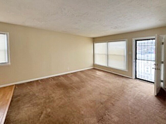 Photo - POM1857 Unit B