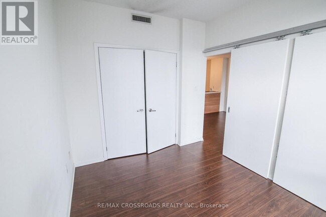 Photo - 38 Grenville St Unité 3004