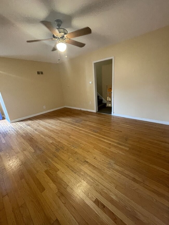 Photo - 918 Sylvan Ave