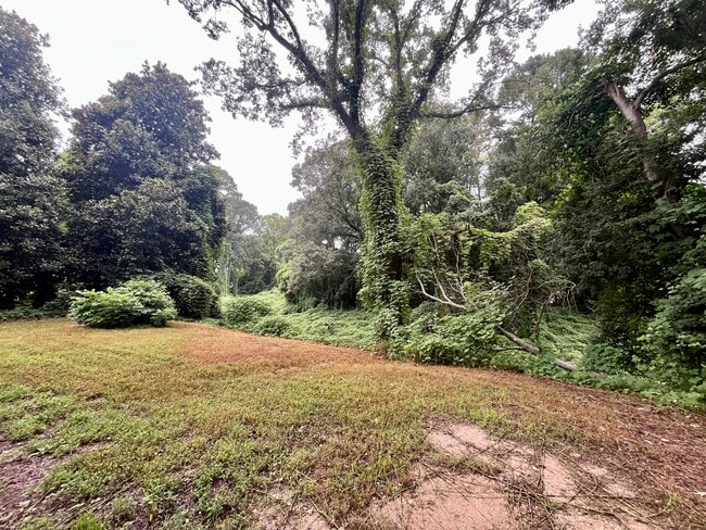 Photo - 2010 Simmons St