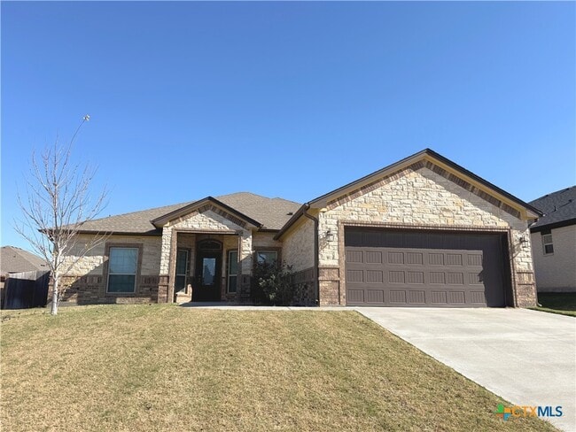 Building Photo - 8402 Platinum Dr