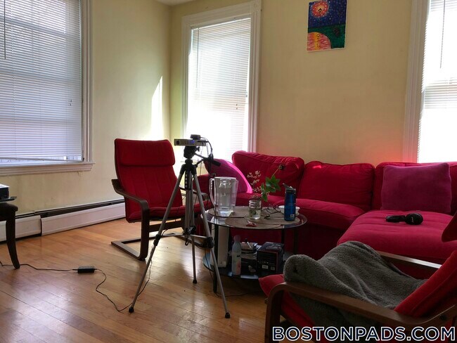 Photo - 35 Brookline St Unidad 2