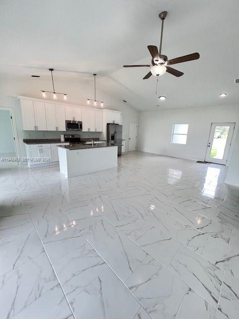 Photo - 475 Sunset Rd N