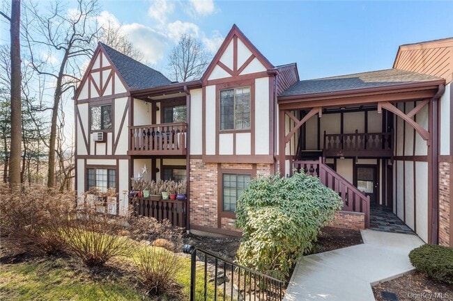 Building Photo - 39 Foxwood Cir