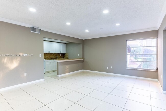 Photo - 17600 NW 68th Ave Unit B2005