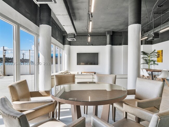 900 Bay Dr E Unit 1027