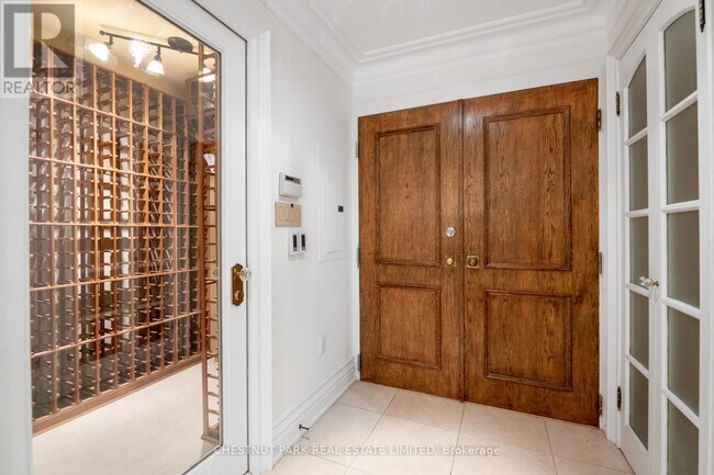 Photo - 110 Bloor St W Unité 1606