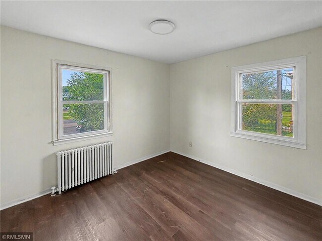 Photo - 97 Orme St E Unit 102