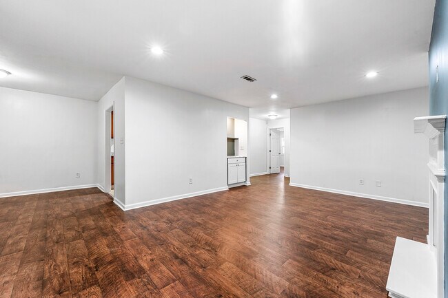 Photo - 3575 Oakvale Rd