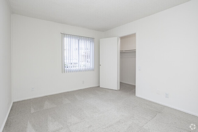 1 habitación, 1 baño - 682 pies cuadrados - Dormitorio - Country Woods Apartment Homes