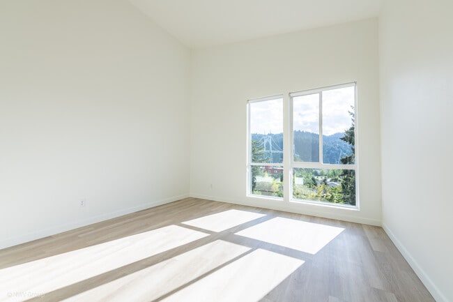 Photo - 8770 N Willamette