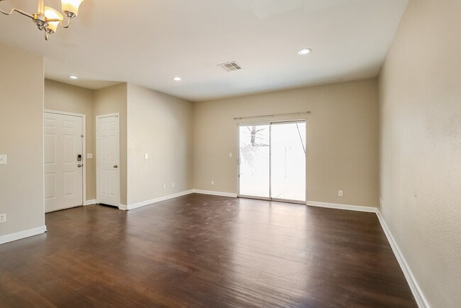 Photo - 1468 Little Spring Ct
