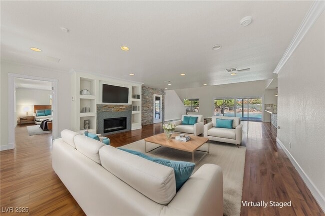 Photo - 144 E Robindale Rd