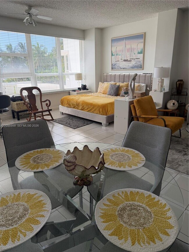 Photo - 4925 Collins Ave Unit 2D