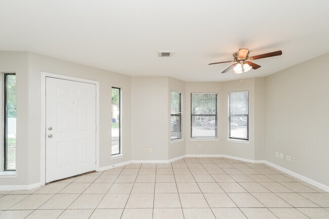 Photo - 2920 La Estancia Ln