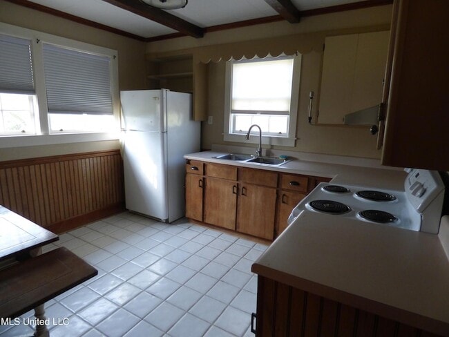 Photo - 463 Monticello St SE