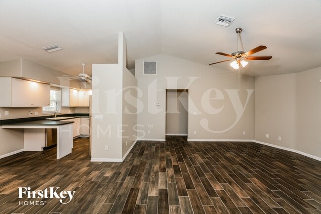 880 Flamingo Rd