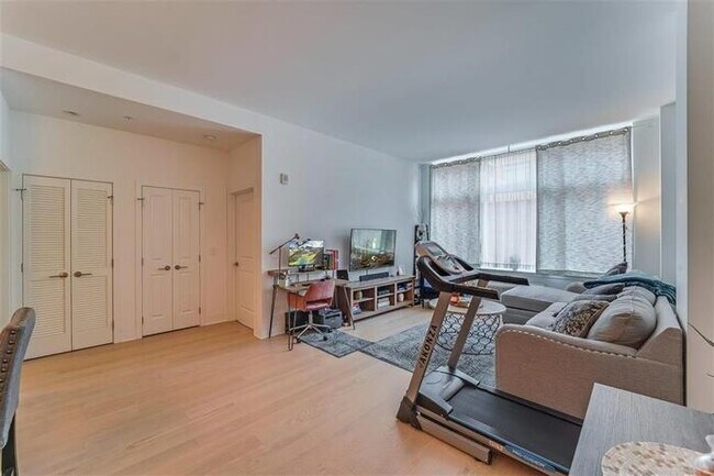 Photo - 1400 Hudson St Unit 319