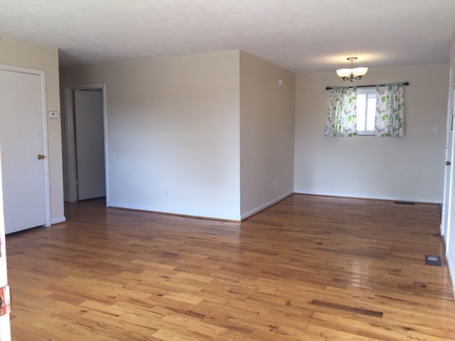 Building Photo - 3039 Dow Dr Rental
