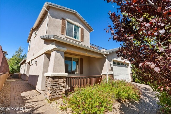 Photo - 2416 Alberta Way