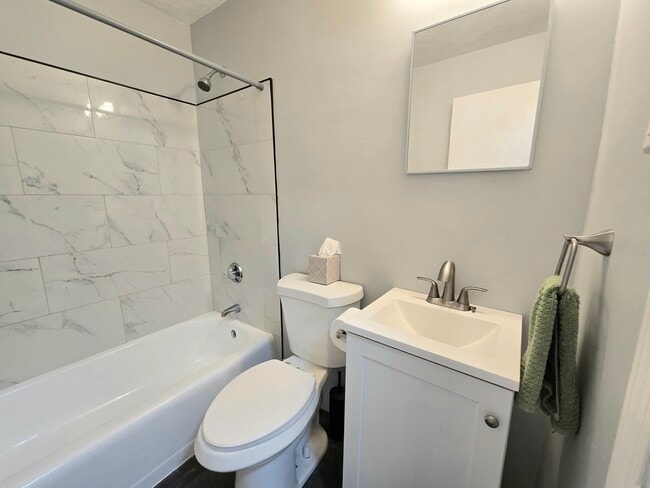 Photo - 267 Neck St Unit A2
