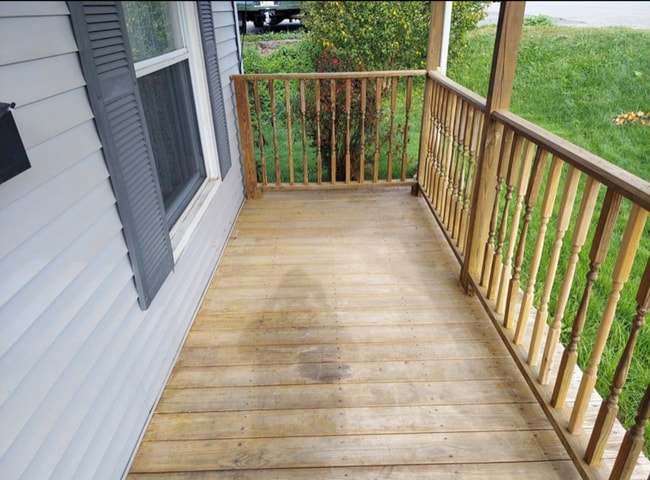 Photo - 122 Maple St