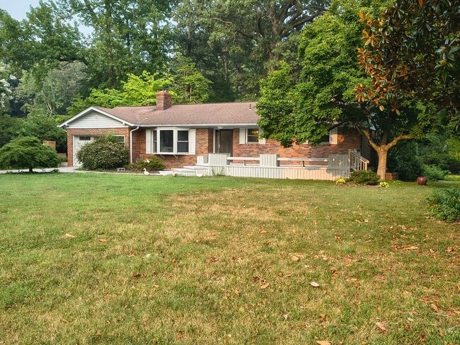 Photo - 2409 Millwood Rd