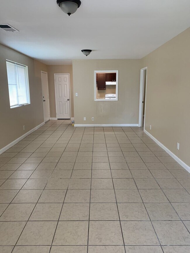 Photo - Newly refreshed spacious 2BD,2BR duplex in Eagle Lake, TX.