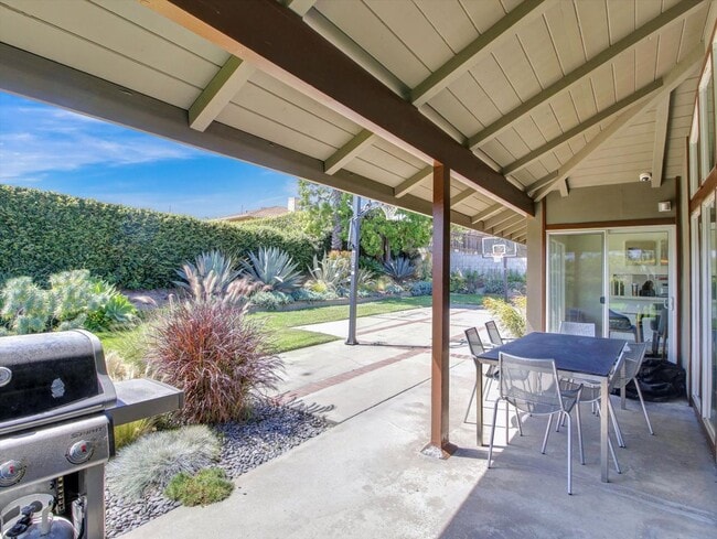 Photo - 6763 Radlock Ave