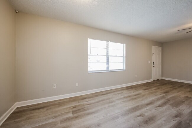 Photo - 1778 Settler Dr