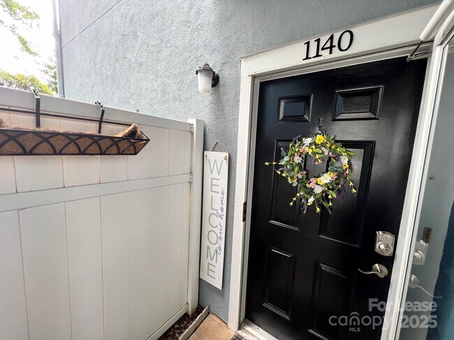 Photo - 1140 Torrence Cir