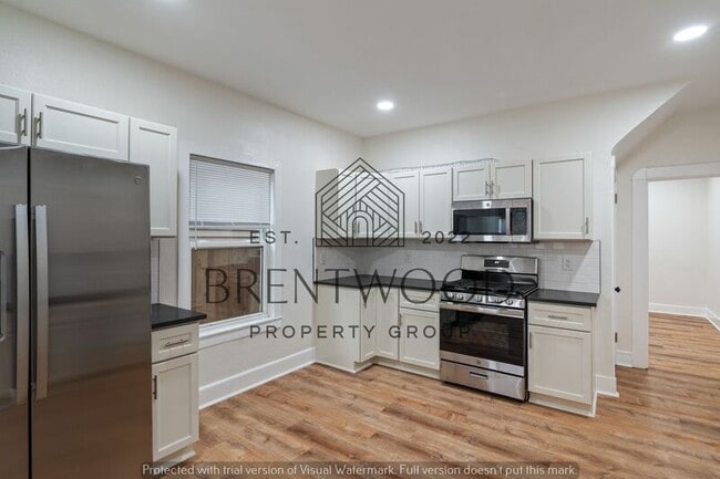 Building Photo - 209 N Addison St Rental