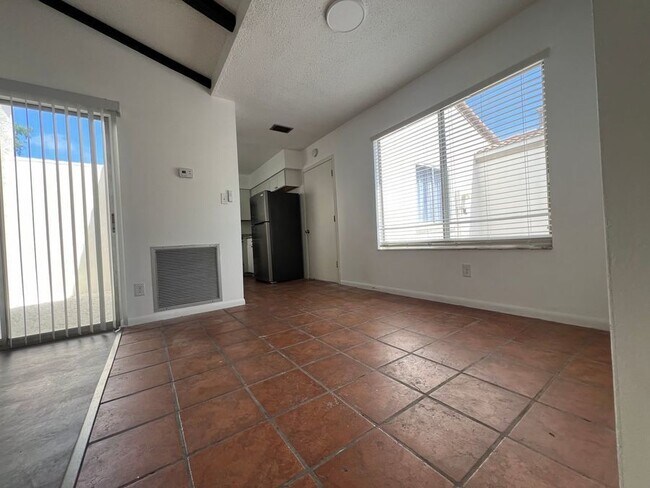 Photo - 151 Mariposa