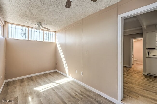 Building Photo - 3683 Villa Knolls E Dr Rental