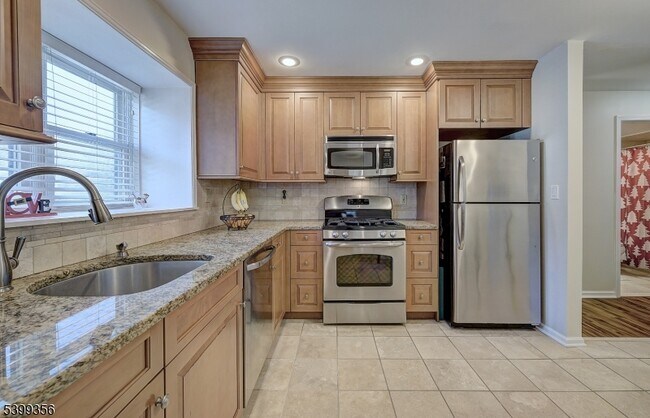 Photo - 17 Heritage Dr Unit E