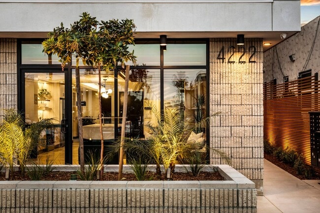 Photo - Georgia Modern