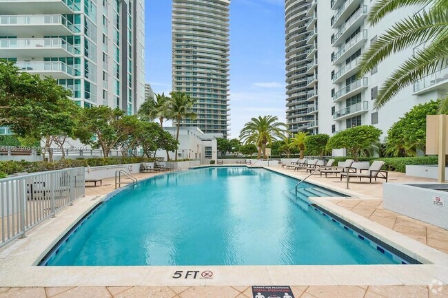 Building Photo - 1060 Brickell Ave Unit 3017 Rental