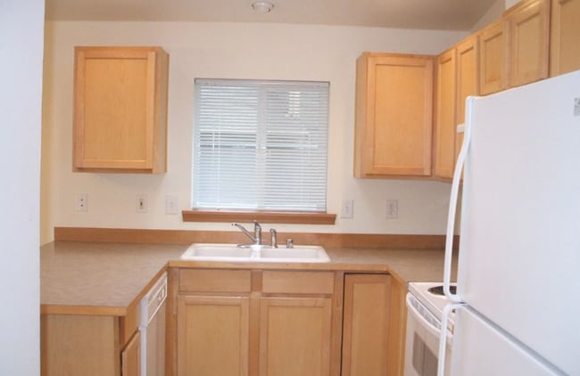 Photo - Spacious 3BD 2BA