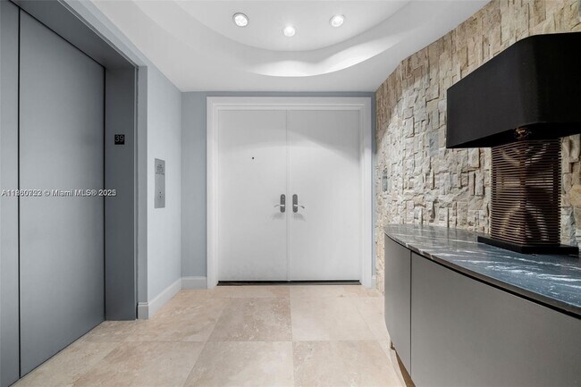 Photo - 17001 Collins Ave Unit 3904