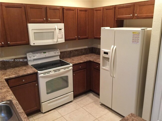 Photo - 394 NE 37th Ave