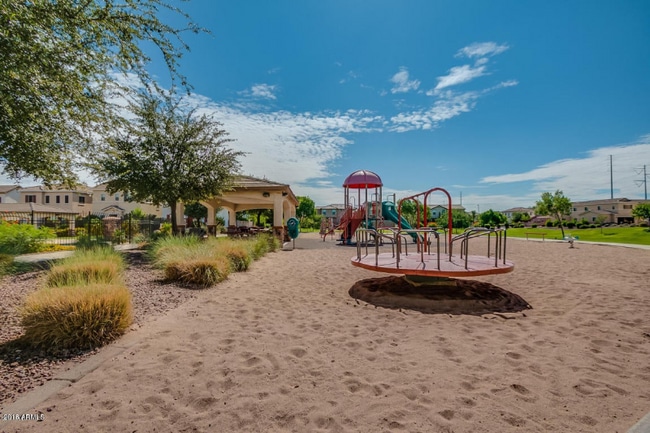 Photo - 4698 E Laurel Ave