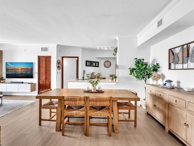 Photo - 17150 N Bay Rd Unit 2205